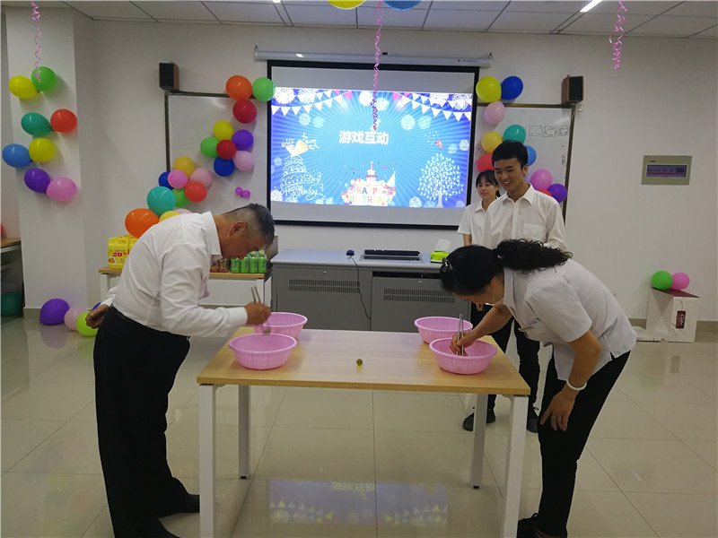 夹玻璃弹珠小游戏.jpg