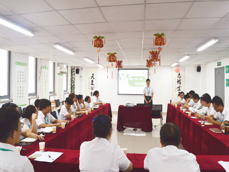 大学生管理员述职现场_副本.jpg
