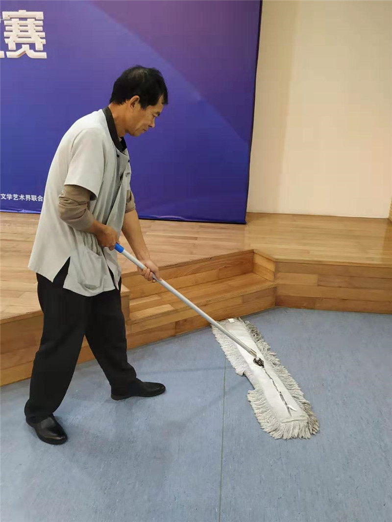 场地保洁.jpg
