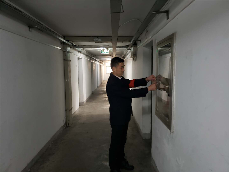 孙永龙工作照.png