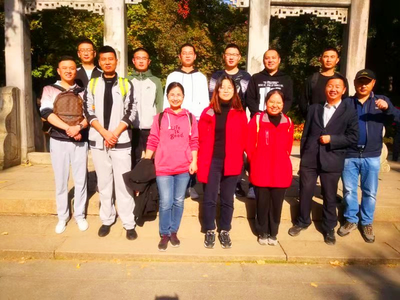 20191116 天平山合影.jpg