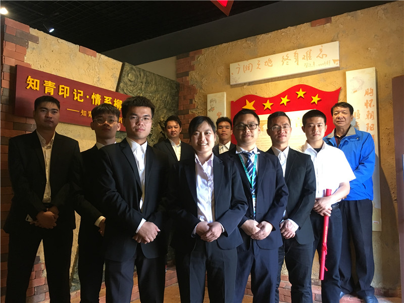 知青博物馆参观_副本.jpg