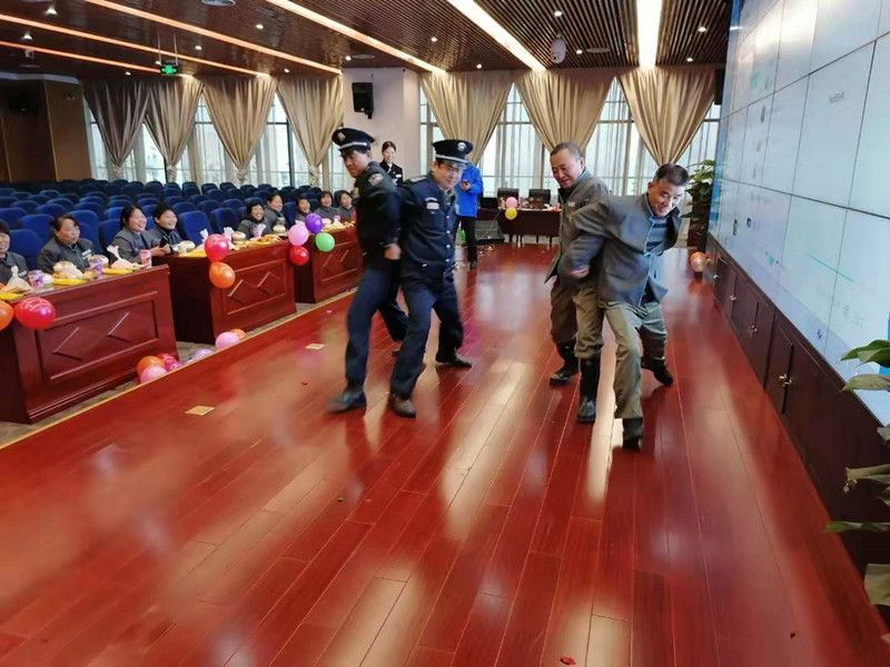 夹球.jpg