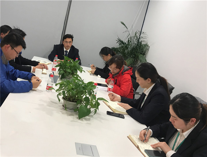 二次会议.jpg
