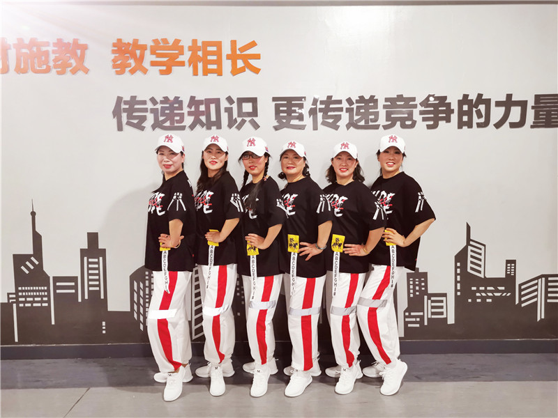 “中国力量”合影1.jpg