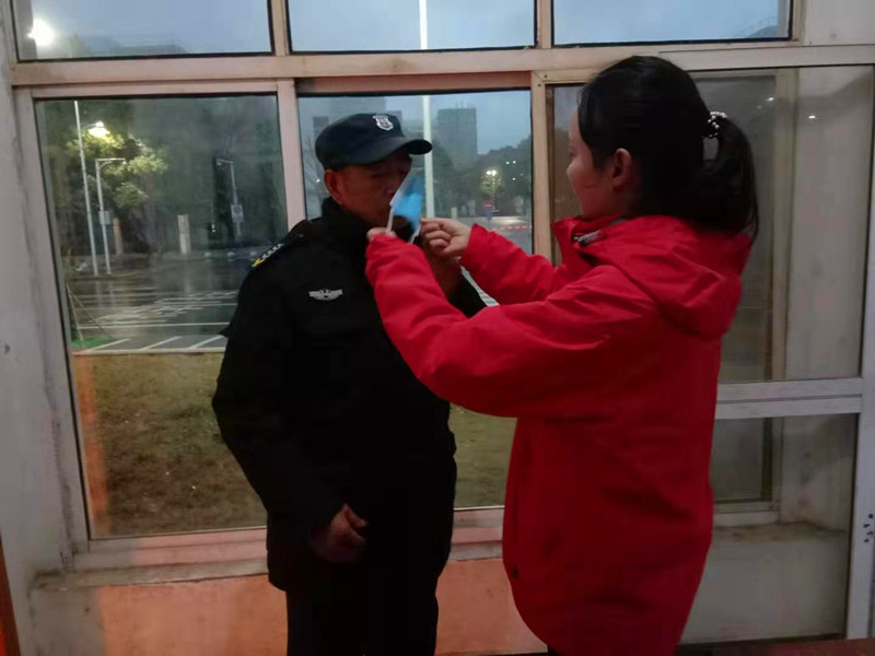 发口罩.jpg