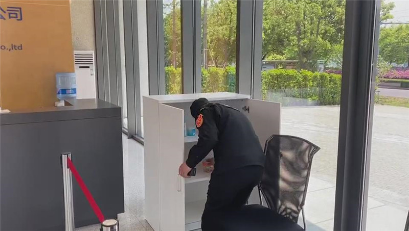 检查防疫物资.jpg