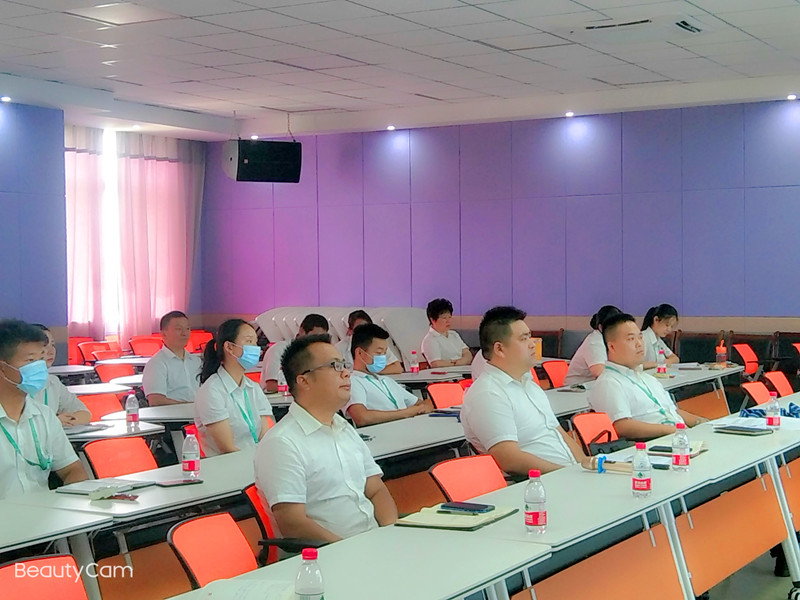 总结会现场.jpg