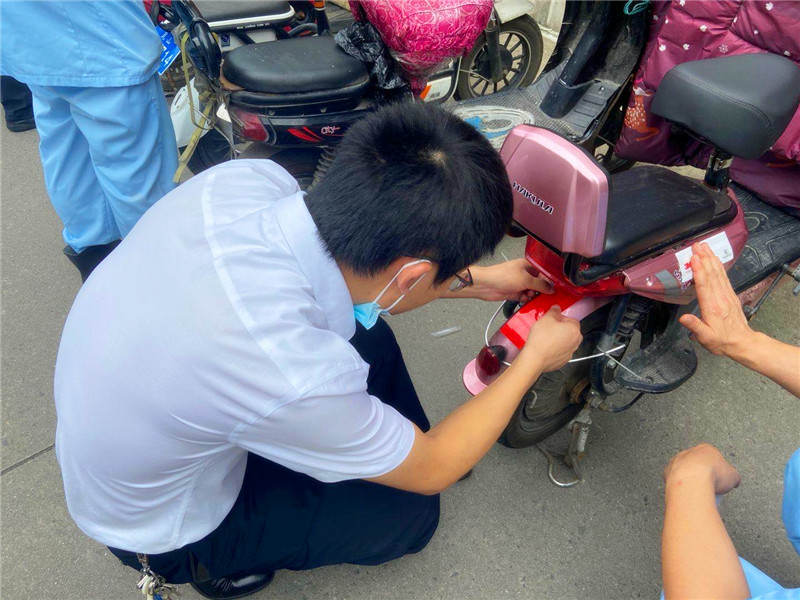 贴反光条3.jpg
