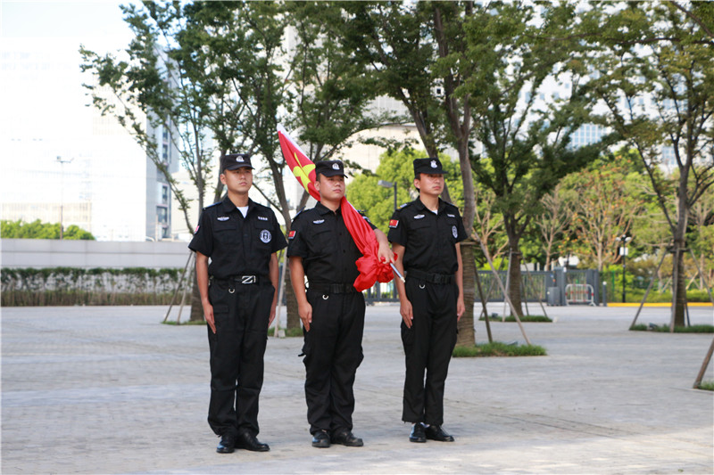 升旗仪式1.jpg