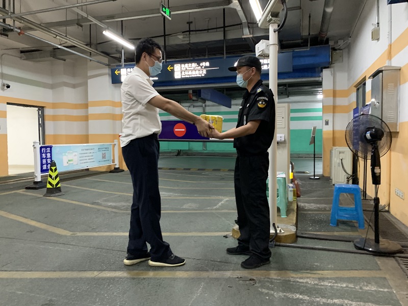 关爱员工，夏送清凉5.JPG