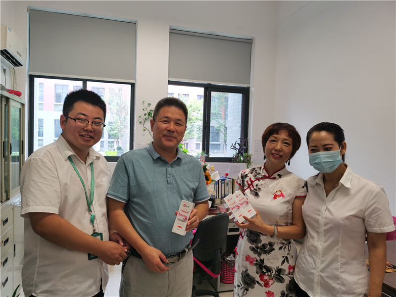 左二常州工学院保卫科朱科长.jpg