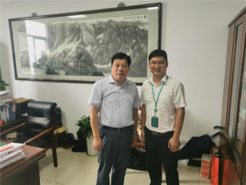 左一常州工业职业技术学院党委书记缪昌武.jpg