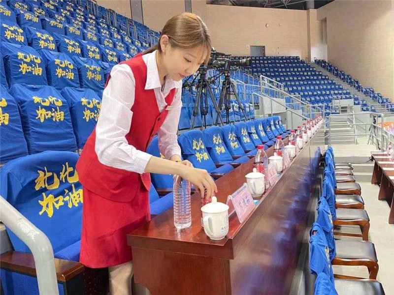 评委台布置2.jpg