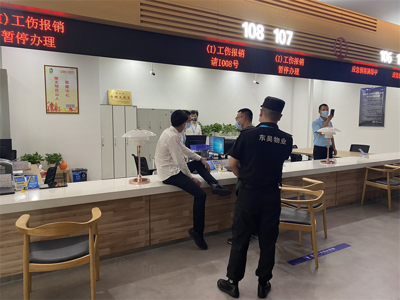 红1.jpg