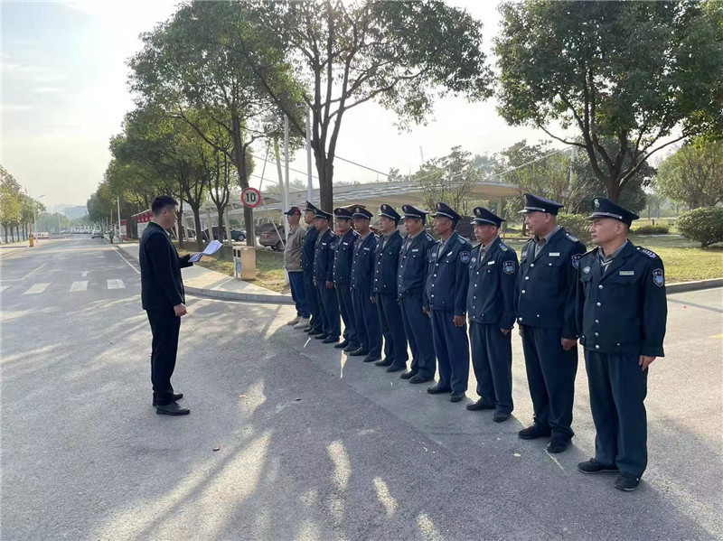 体校保安队长讲解演练流程.jpg