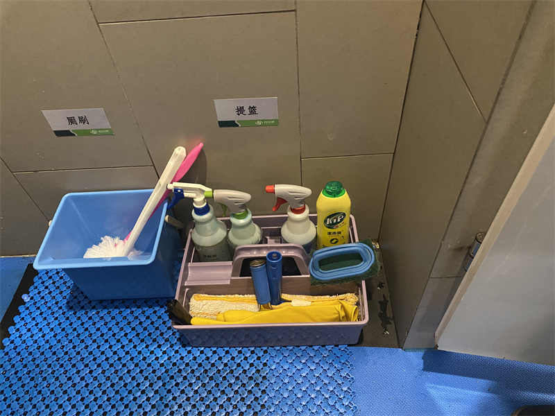 规范工具间药剂摆放.jpg