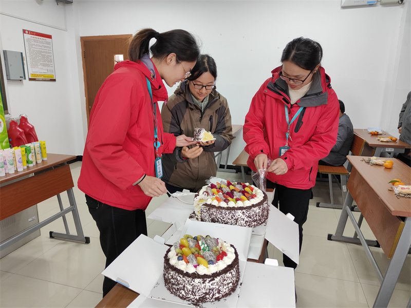 分发蛋糕 (6)_副本.jpg