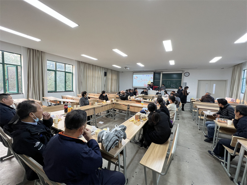 1639644691855309.jpg 生日会5.jpg