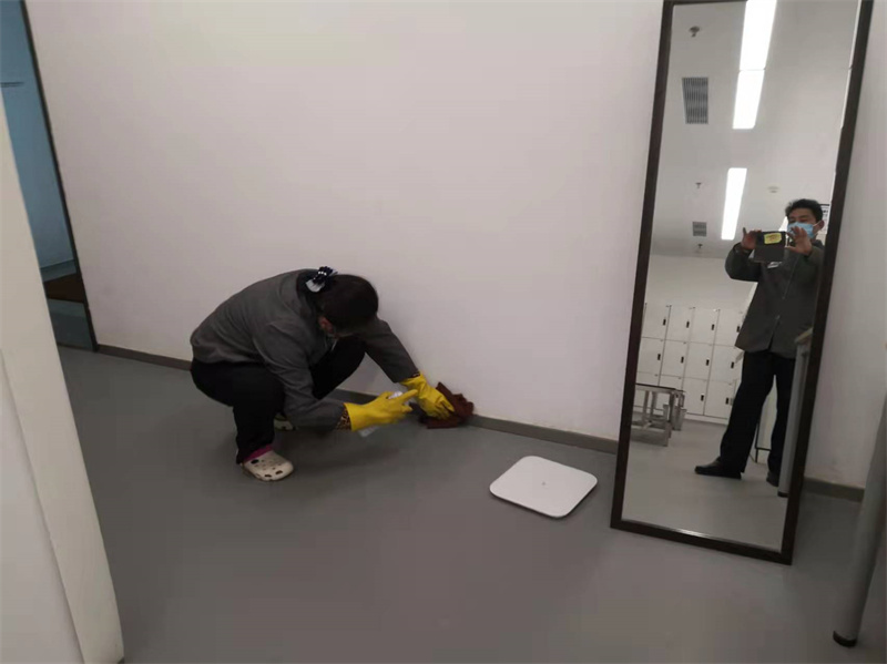 1647140797831092.jpg 游泳馆专项清洁.jpg