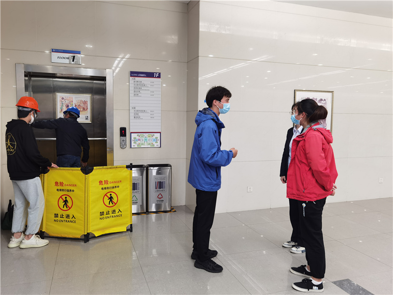 电梯困人解救过程 4.jpg