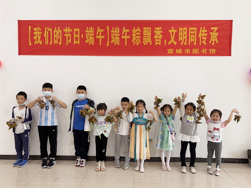 1654050235692894.jpg 合影留恋_副本.jpg