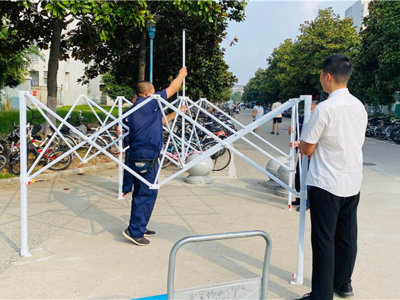 布置迎新现场.png