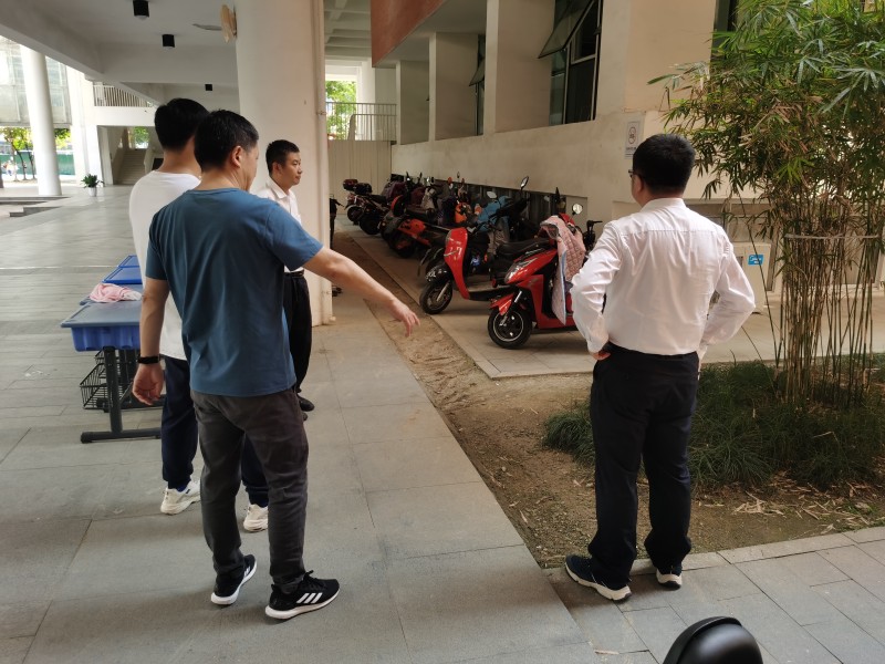 电动车停放.jpg