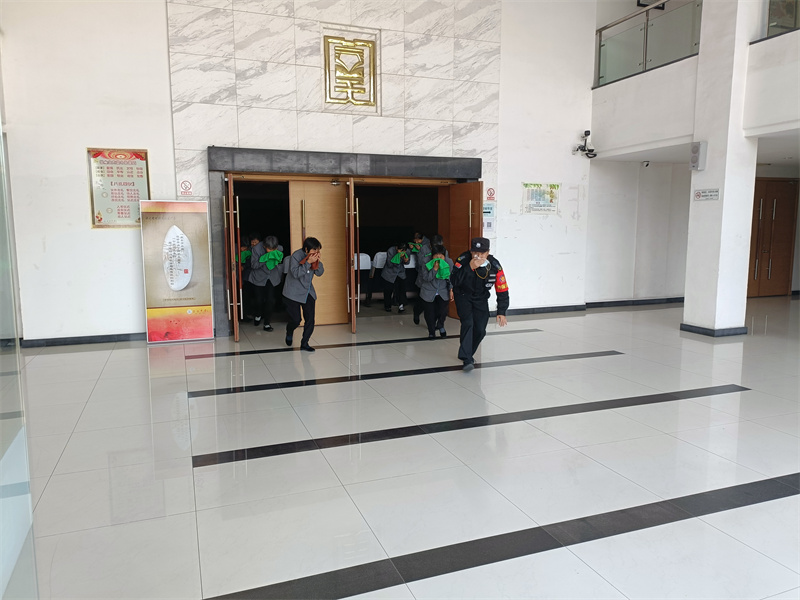 火场自救逃生演习.jpg