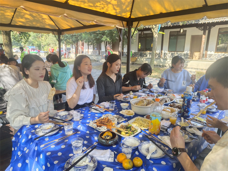 聚餐.jpg