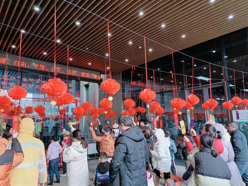 元宵节活动现场 (4)-----封面.jpg
