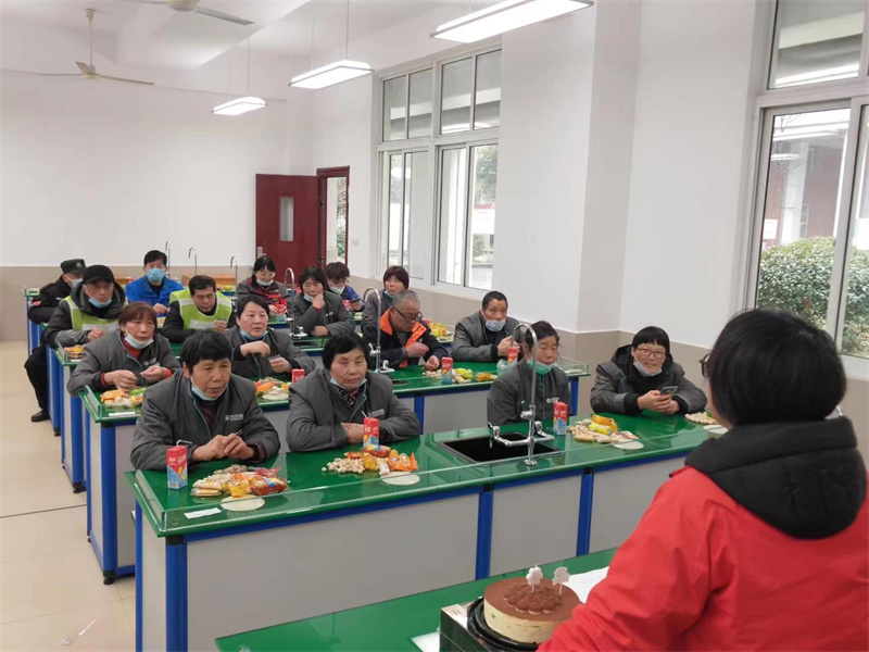 讲话.jpg