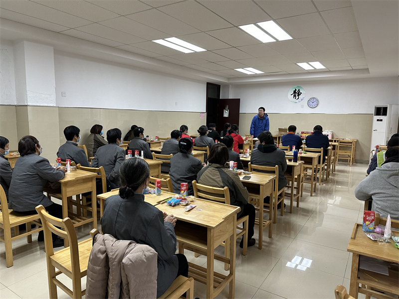 讲话.jpg