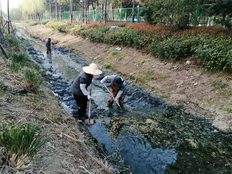 景观河道清淤.jpg
