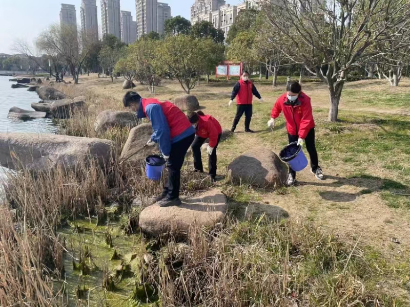 志愿于心，服务于行-吴中二分部团支部3月学雷锋公益活动 (3).jpg