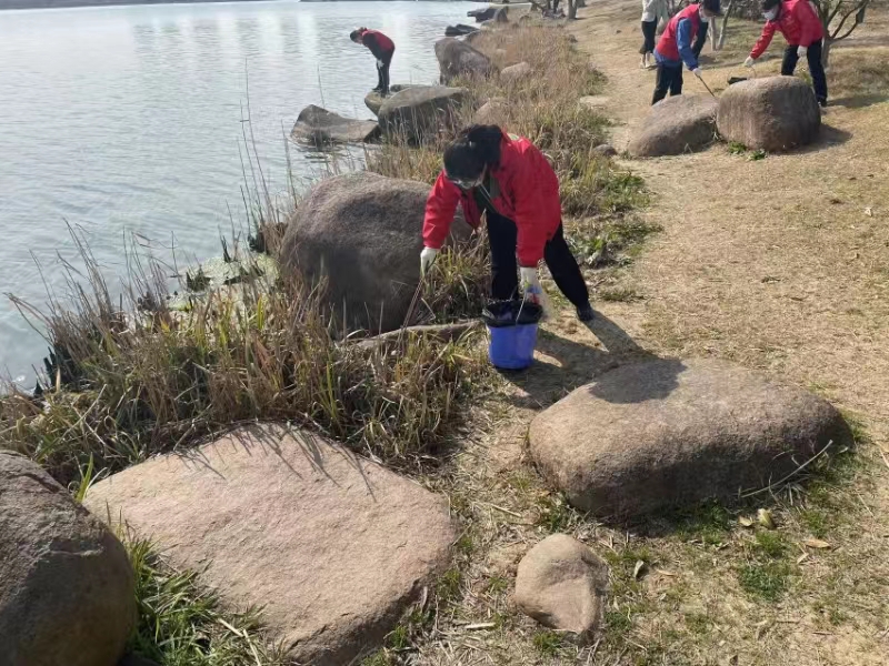 志愿于心，服务于行-吴中二分部团支部3月学雷锋公益活动 (5).jpg