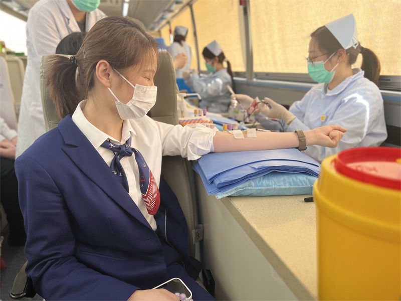 客服负责人杨婷婷.jpg