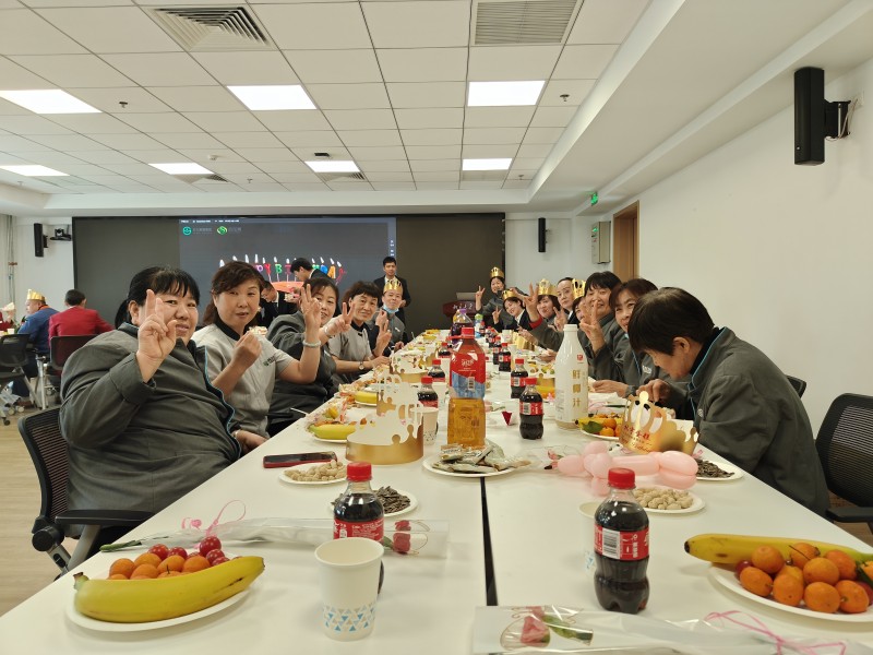 会中合影.jpg