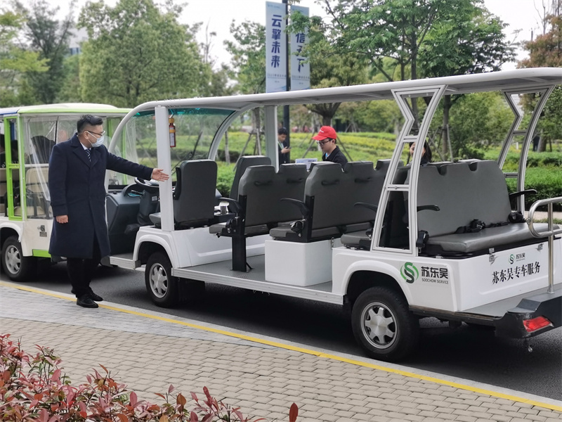 接驳车3.jpg