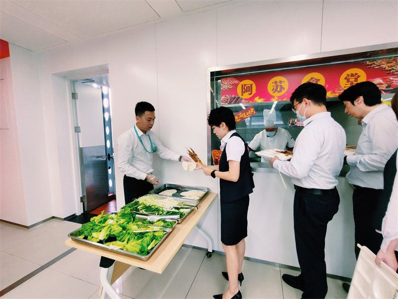 分发卷饼.jpg