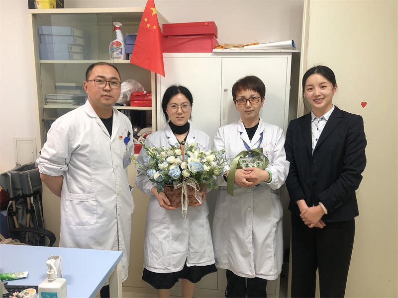 儿童医院护士节（主任）.jpg