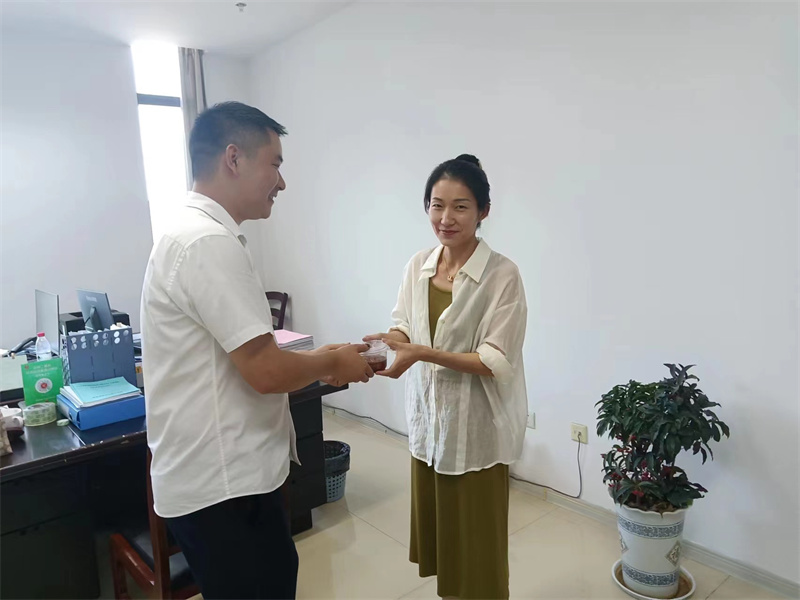 图书馆送冰粉1.jpg