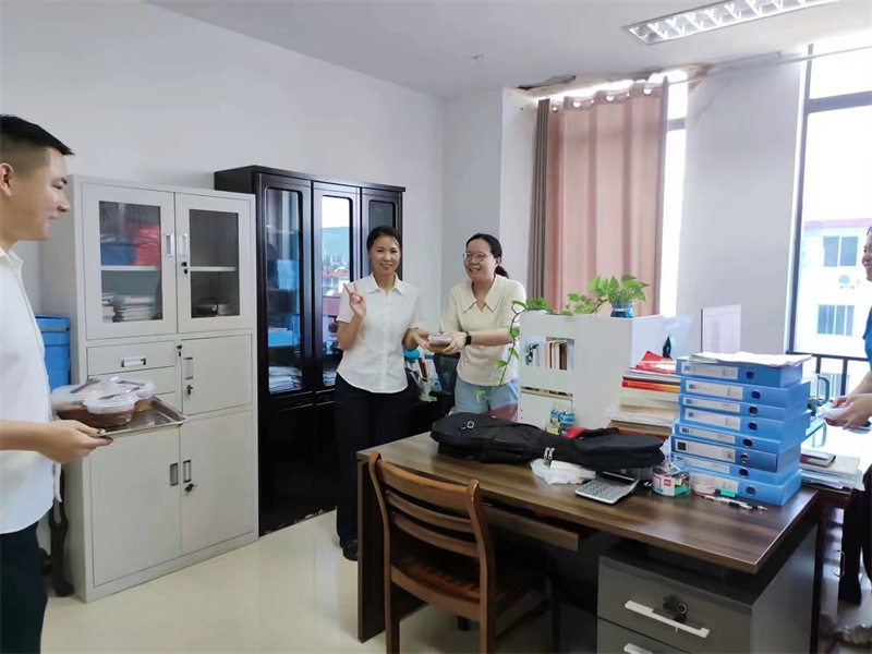 图书馆送冰粉2.jpg