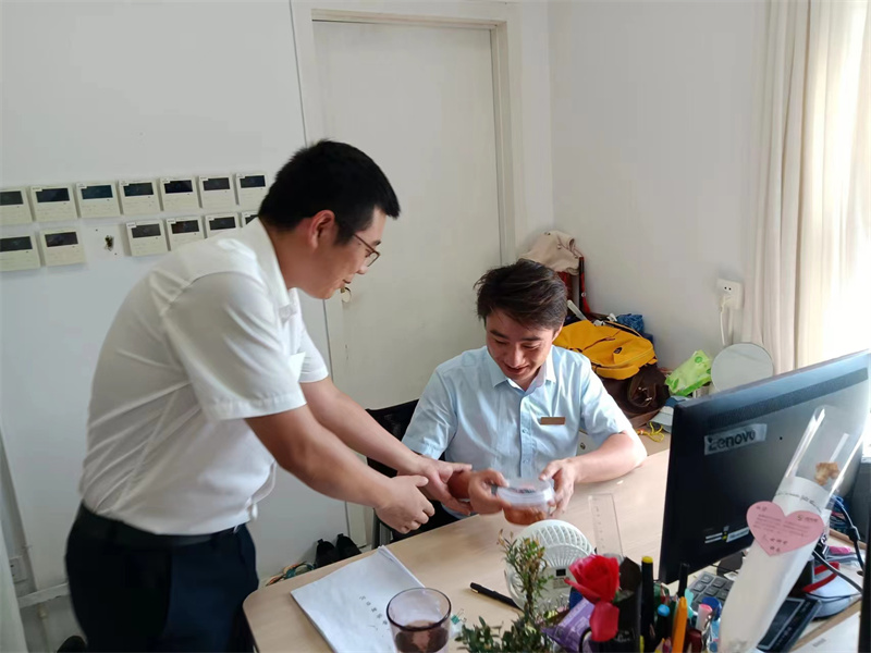 规划馆送冰粉1.jpg