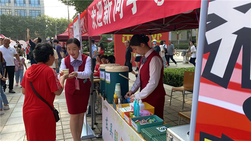 迎新现场 (2).jpg