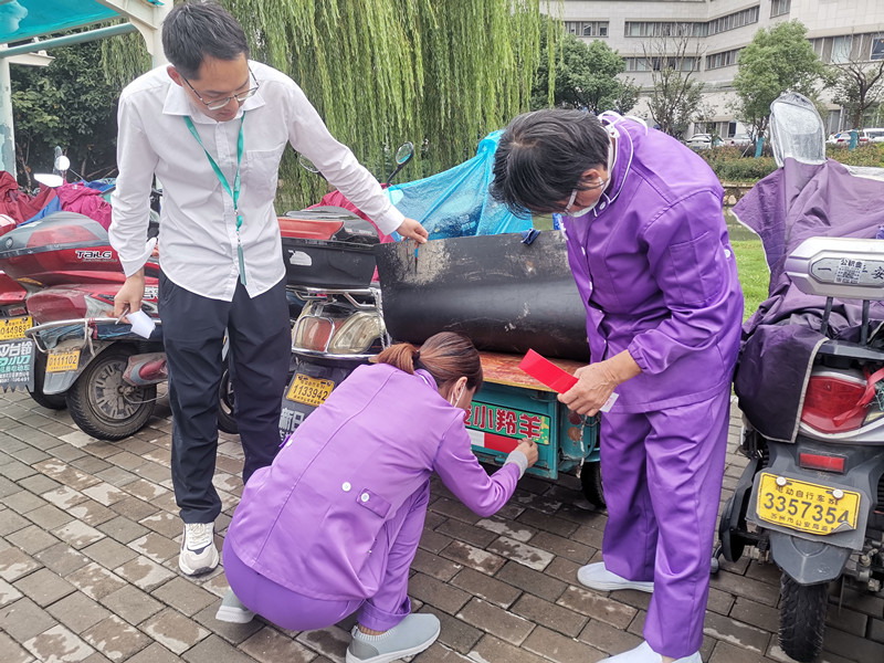 电瓶车上下班安全1.jpg
