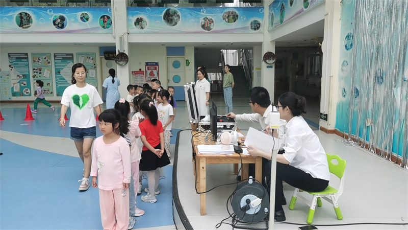 幼儿体质检测进行.jpg