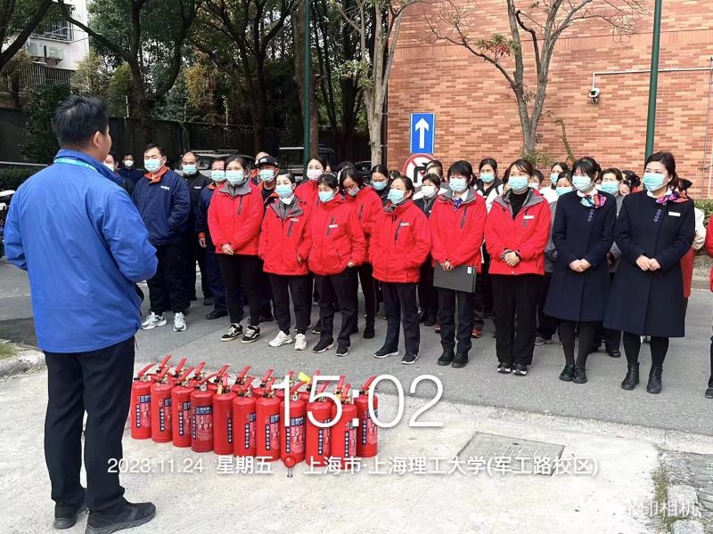 联合保卫处消防实操演练 (6).jpg