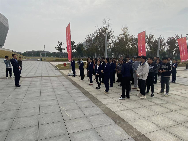 甲方开展人群疏散应急演练演讲.jpg