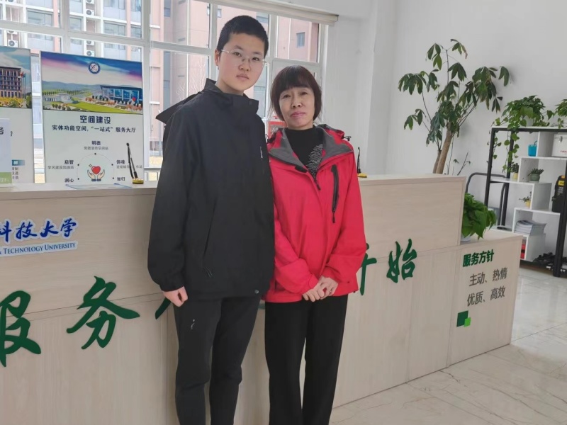 杨同学.jpg